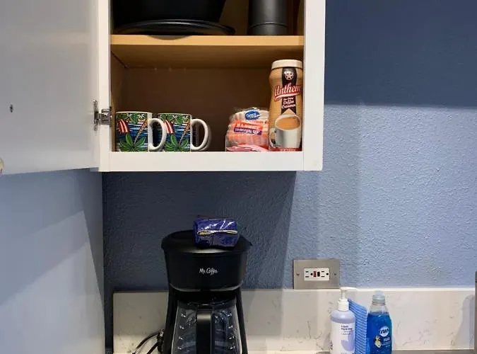 Downtown Hilo Apt L