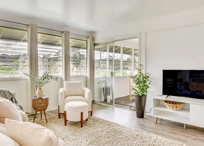 Hilo Apartment W/ Lanai - 2 Mi To Beaches!